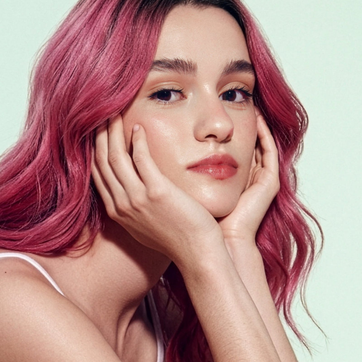 Model met gekleurd haar