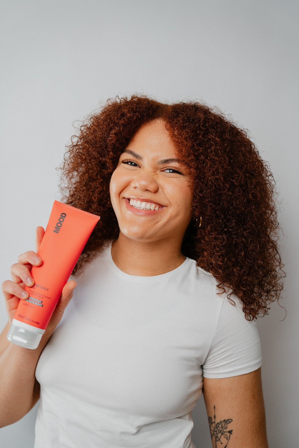 Model met MOOD Dream Curls Mask