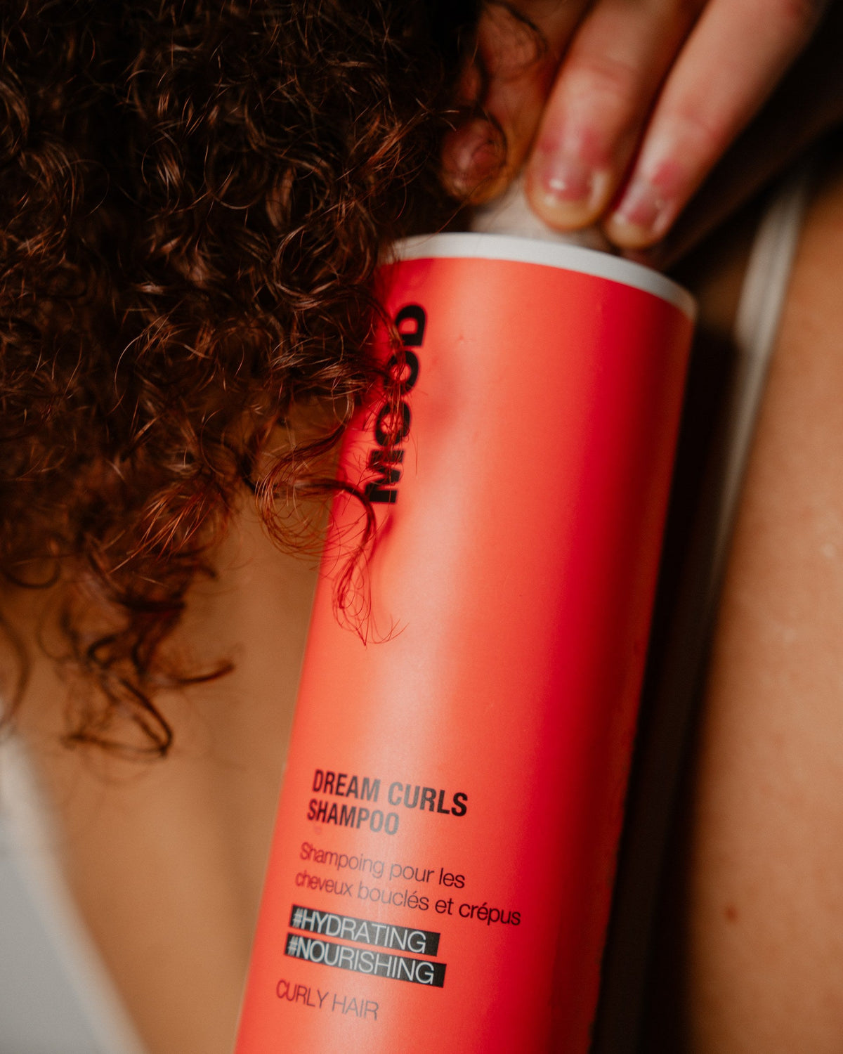MOOD Dream Curls Shampoo tegen krullend haar